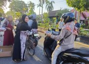 Tak Hanya Mencari Berita, Tapi Ikut Berbagi Takjil