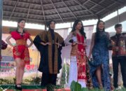 Menampilkan Busana Etnik Kalimantan Modern