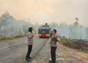 Berjibaku Padamkan Karhutla, Kapolres Gunung Mas Pimpin Tim Gabungan hingga Api Padam