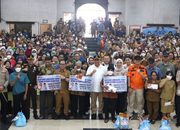 Pemprov Bantu Warga Terdampak Karhutla dan Kekeringan di Bartim