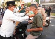 Tanggap Darurat Karhutla, Bupati Bagi-bagi Masker