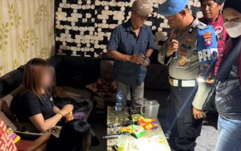 Polres Kapuas Bersama Instansi Terkait Gelar Operasi Sarang Narkoba, Puluhan Warga Dites Urine