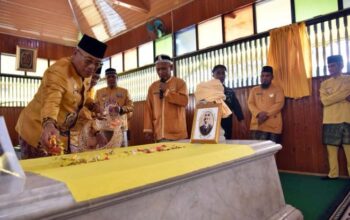Diawali Anjangsana dan Ziarah Makam Pendiri