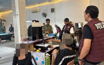 Operasi Sarang Narkoba Sasar THM di Gunung Mas, Satresnarkoba Tes Urine Sejumlah Pengunjung