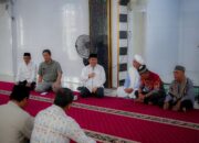 Safari Jumat, Bupati Serahkan Bantuan Pangan