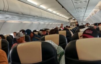 Turbulensi, Super Jet Air 2 Kali Gagal Mendarat di Syamsudinnor, Akhirnya Landing di Juanda Surabaya