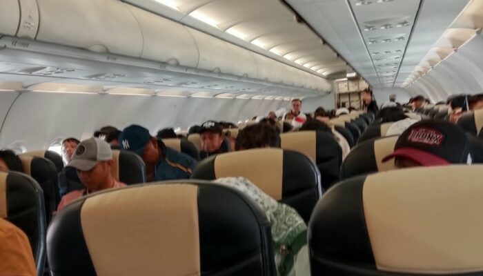 Turbulensi, Super Jet Air 2 Kali Gagal Mendarat di Syamsudinnor, Akhirnya Landing di Juanda Surabaya
