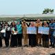 Warga Terdampak Karhutla Pantai Lunci Terima Bantuan